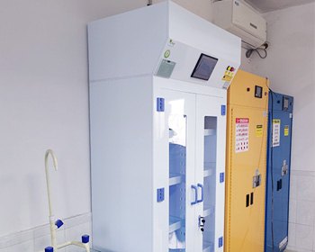 蝶萊凈氣型儲藥柜為深圳xx外國語學(xué)校師生健康保駕護(hù)航