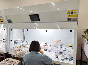 如何正確使用無管道凈氣型通風柜