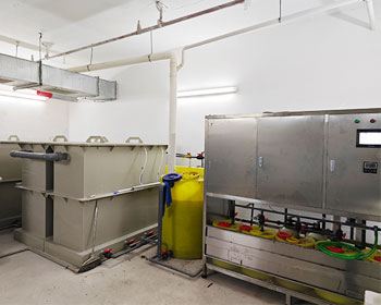 蝶萊環(huán)境助力綠色美妝，為廣州xx佳人定制實(shí)驗(yàn)室廢水處理設(shè)備