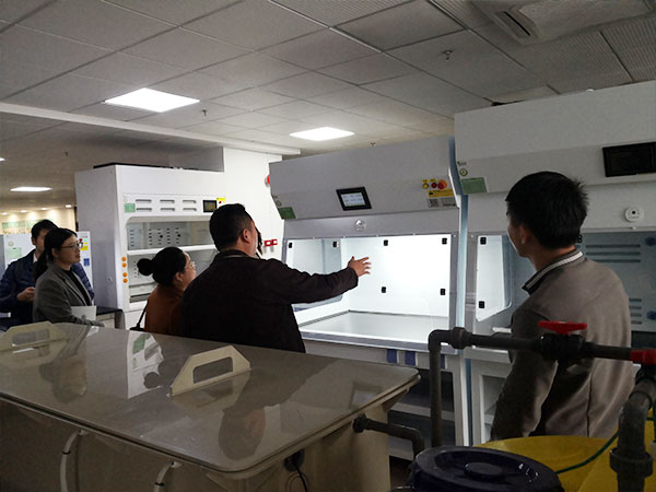 無管道凈氣型通風柜