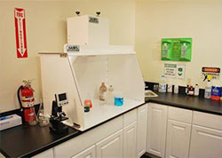 管道通風(fēng)柜和無管道通風(fēng)柜哪個好？還在糾結(jié)如何選擇嗎