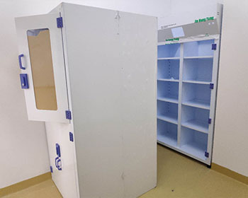 武漢頂益食品（康師傅）凈氣型儲藥柜應(yīng)用案例